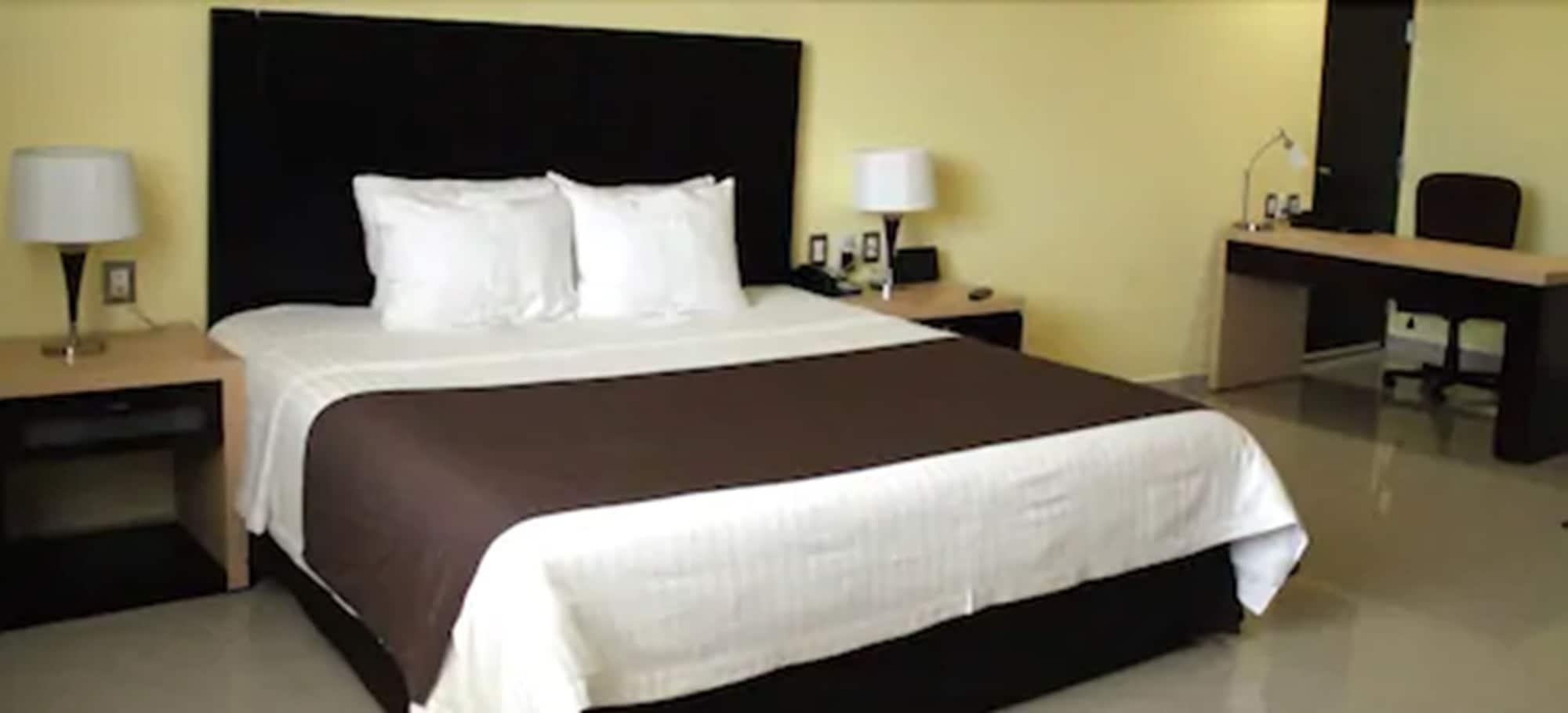 Hipico Inn Hotel Poza Rica Экстерьер фото